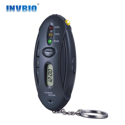 Đèn đèn LED màu đen cho thấy máy kiểm tra hơi thở Máy kiểm tra cồn với đồng hồ phản hồi nhanh cho an toàn lái xe