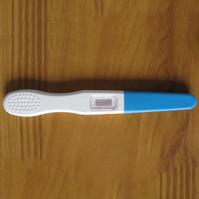Kiểm tra thời kỳ mãn kinh được phê duyệt của Ce Fda Mức Fsh giữa dòng ở phụ nữ